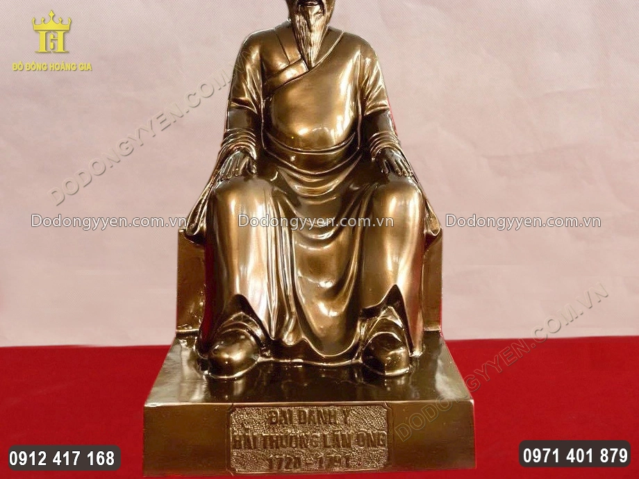 Phần ch&acirc;n đế được đ&uacute;c chắc chắn, vững ch&atilde;i